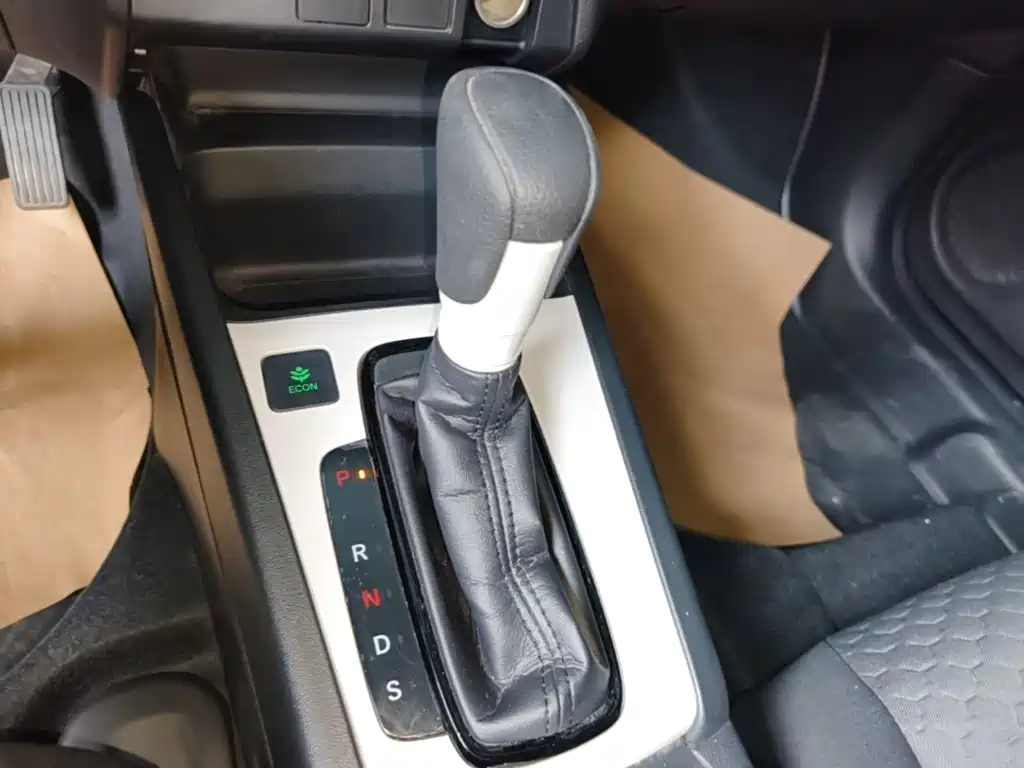Honda Fit — фото 10