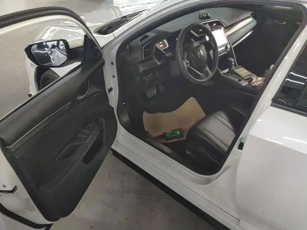 Honda Civic — фото 9