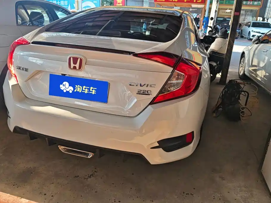 Honda Civic — фото 3