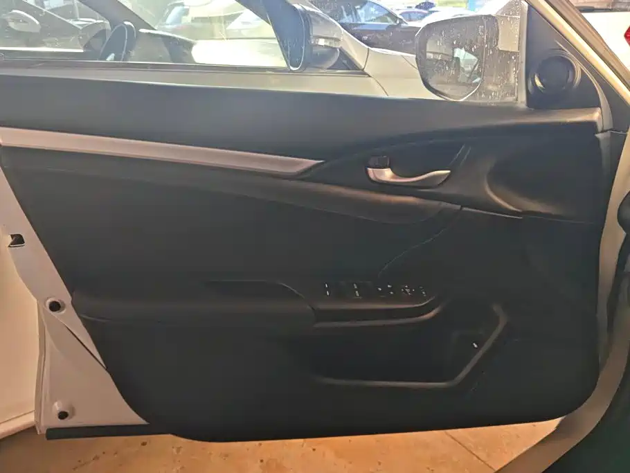 Honda Civic — фото 7