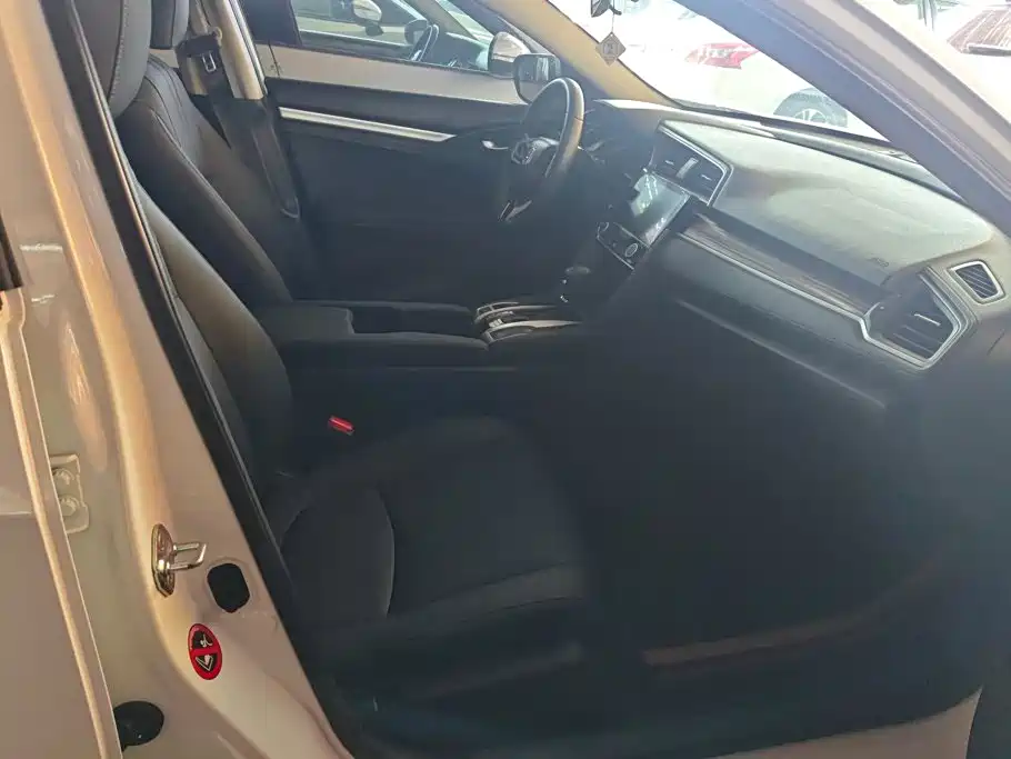 Honda Civic — фото 8