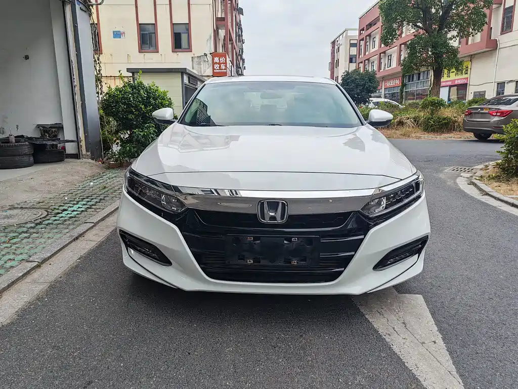 Honda Accord — фото 3