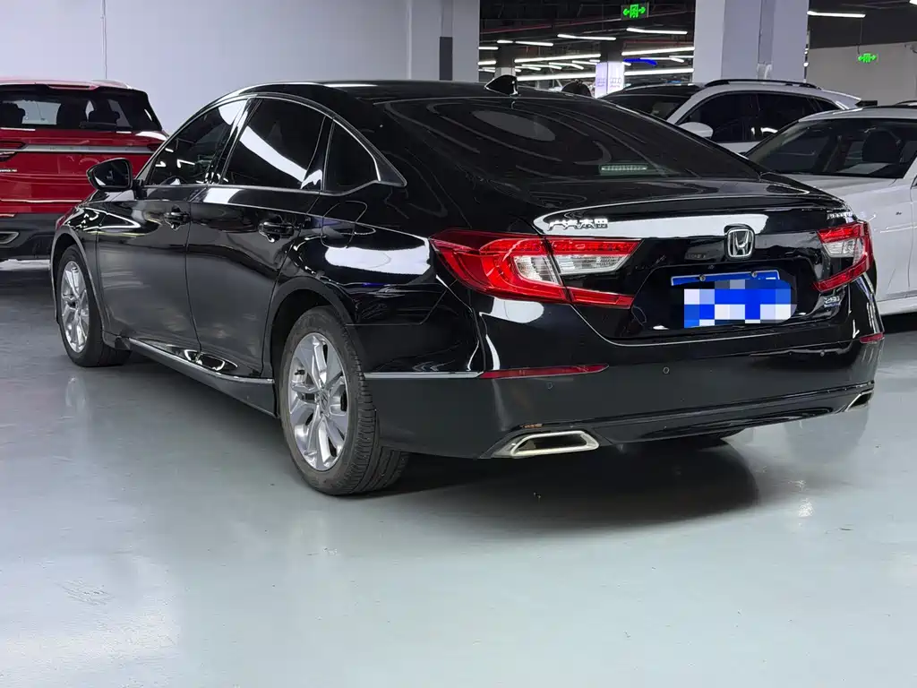 Honda Accord — фото 13