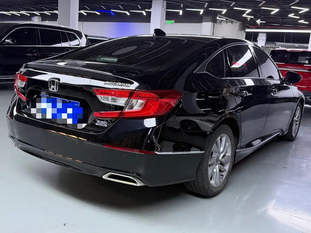 Honda Accord — фото 15