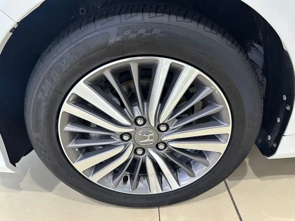 Honda Odyssey — фото 17