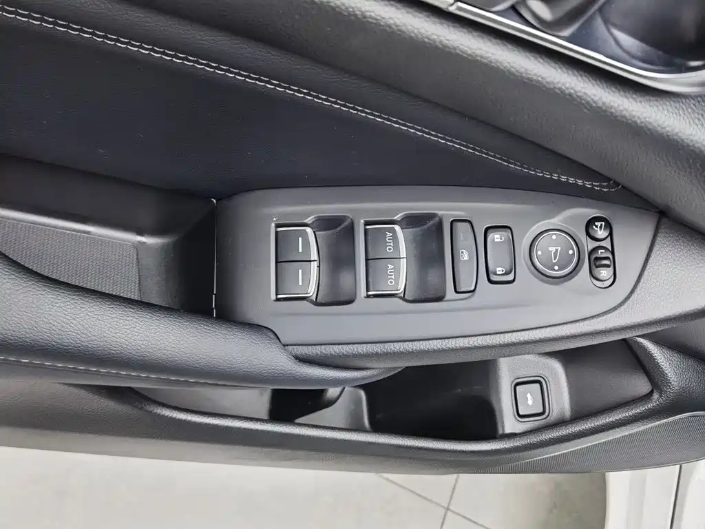 Honda Accord — фото 9