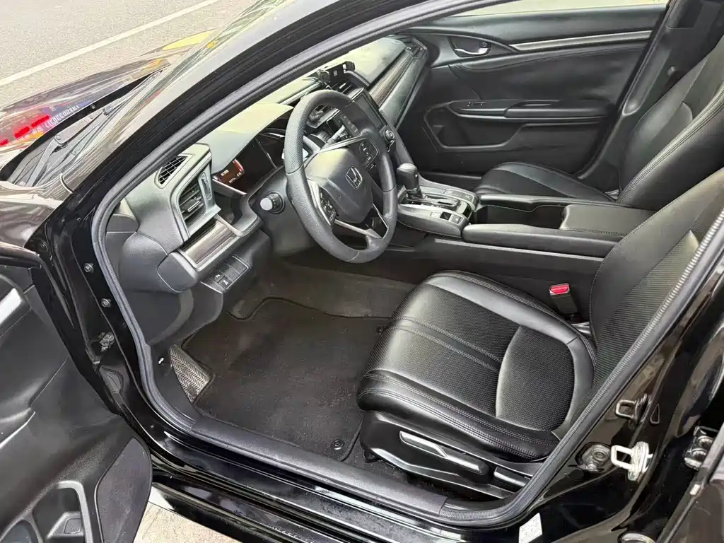 Honda Civic — фото 7