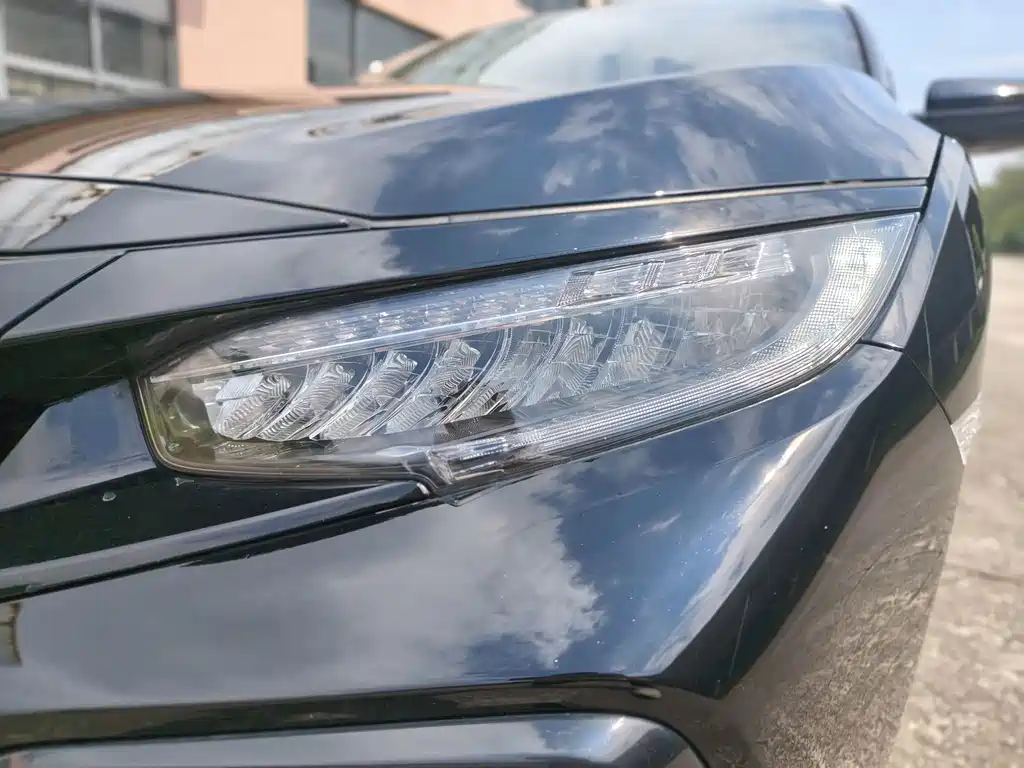 Honda Civic — фото 18