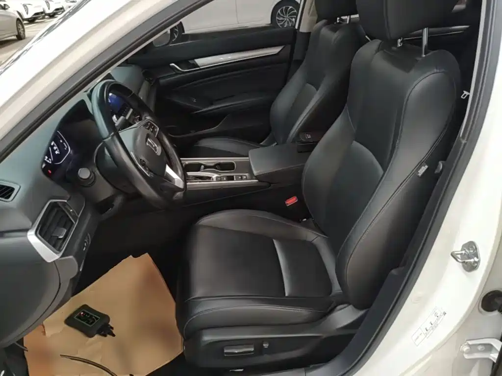 Honda Accord — фото 15