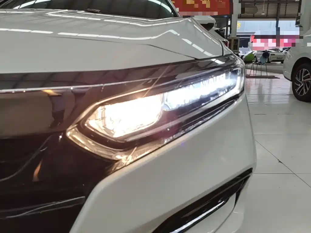 Honda Accord — фото 24