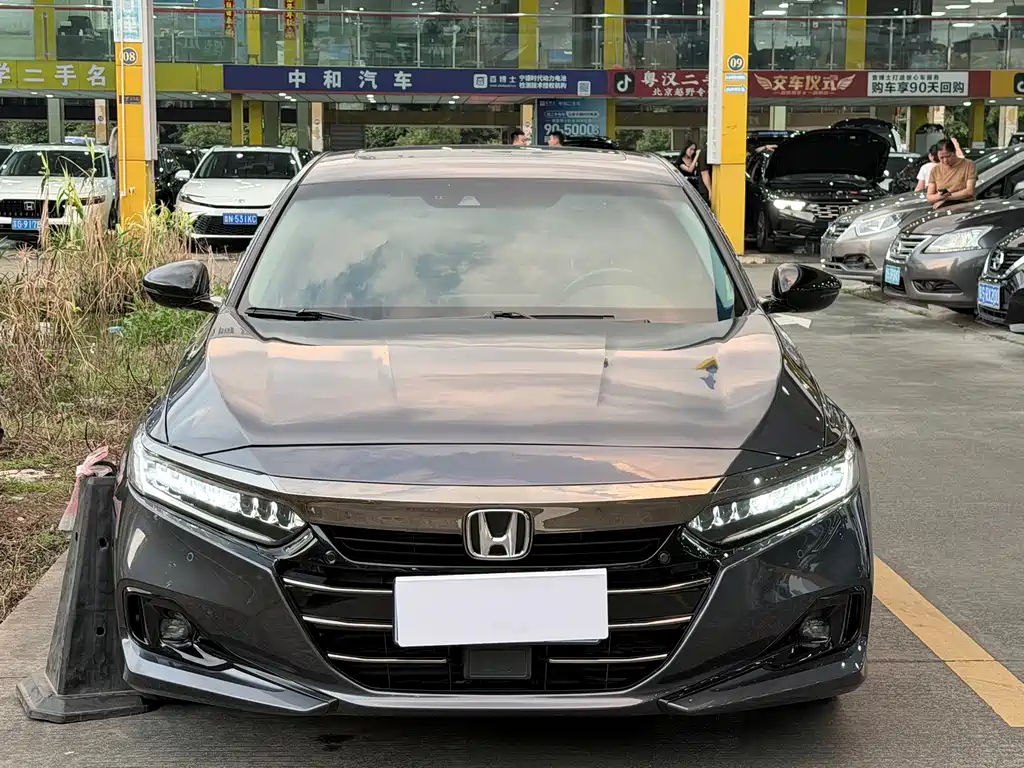 Honda Accord — фото 2