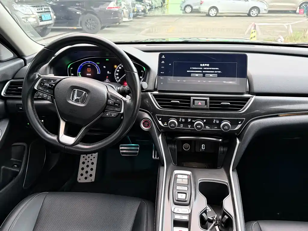 Honda Accord — фото 5