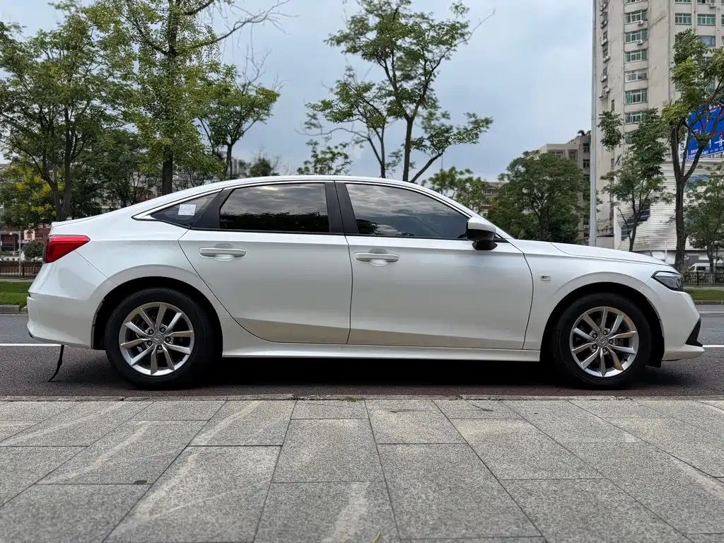 Honda Civic — фото 8
