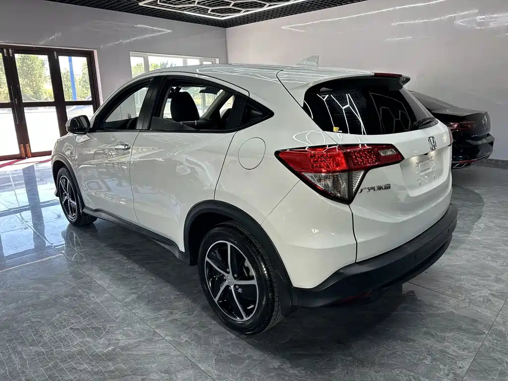 Honda Vezel — фото 6