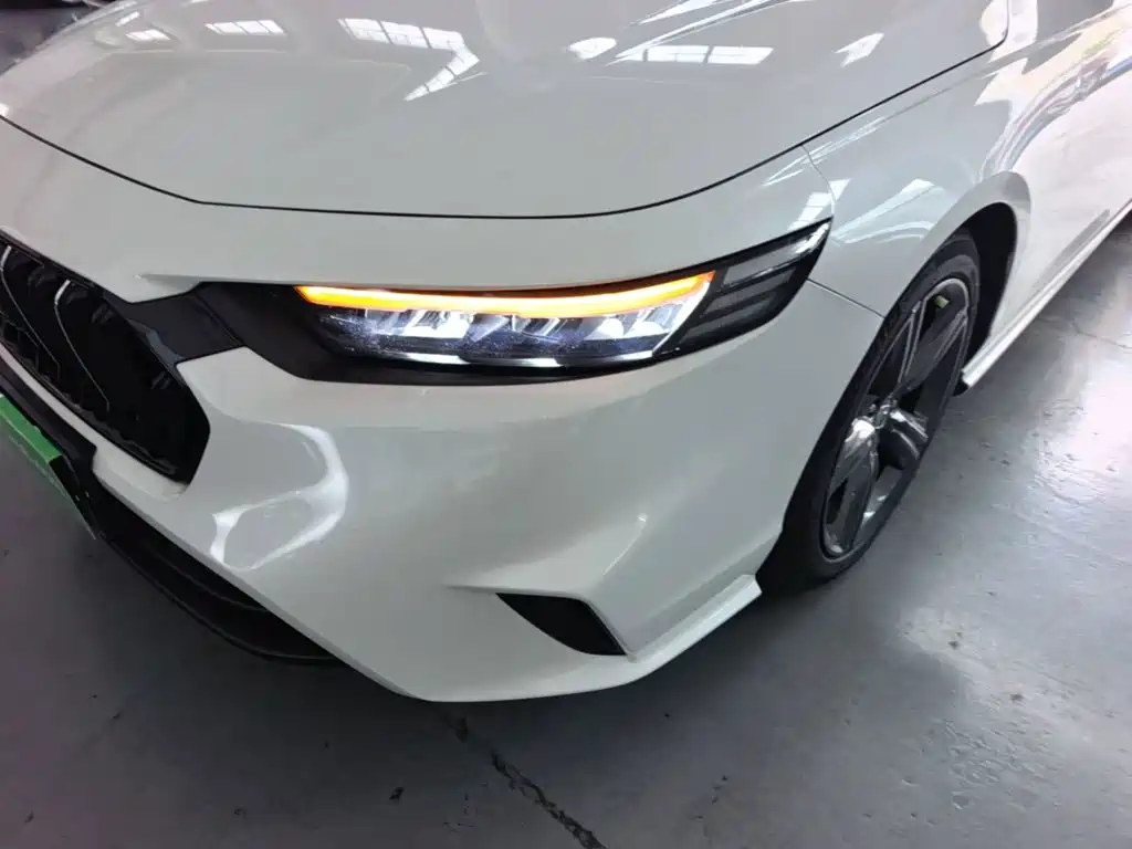 Honda Inspire — фото 18