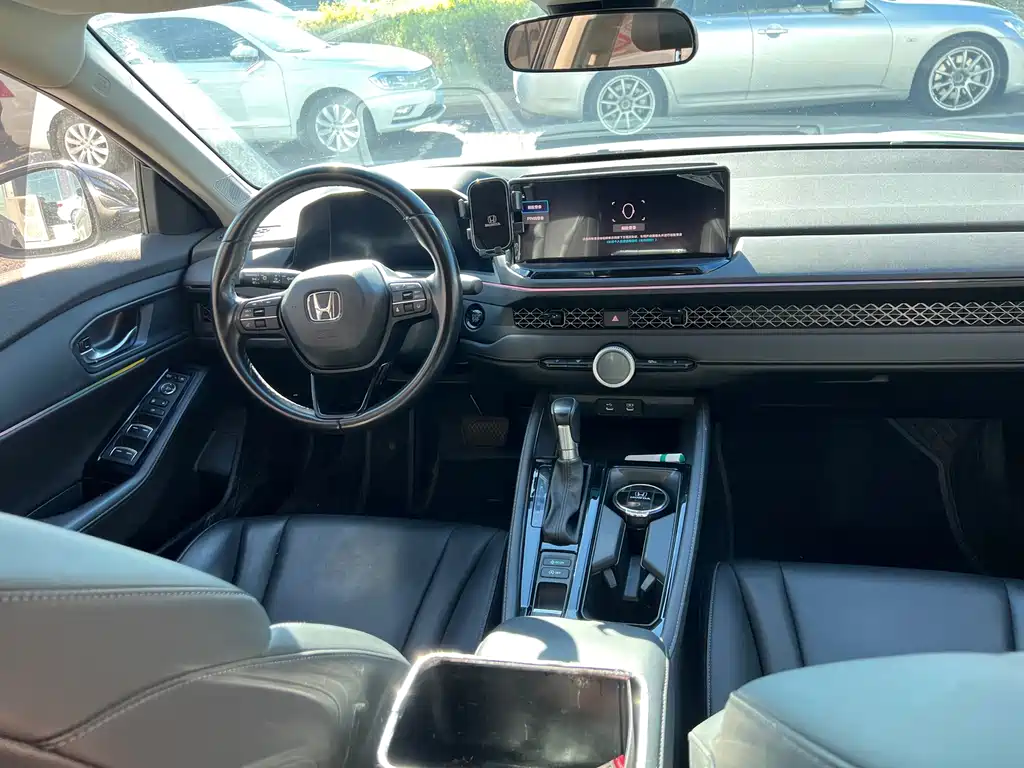 Honda Accord — фото 4