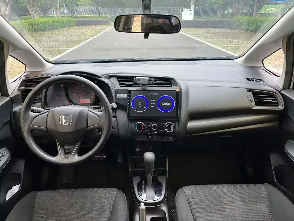 Honda Fit — фото 6