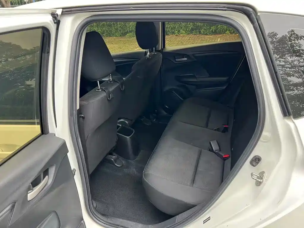 Honda Fit — фото 8