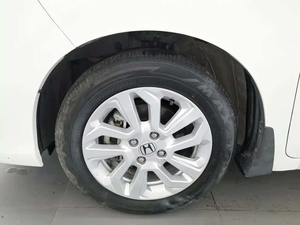Honda Fit — фото 17