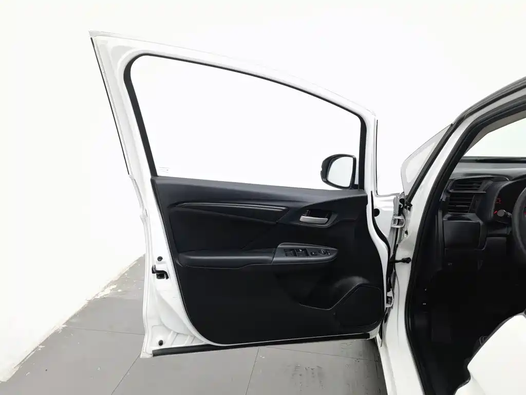 Honda Fit — фото 8
