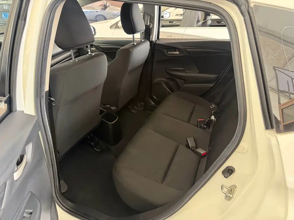 Honda Fit — фото 15