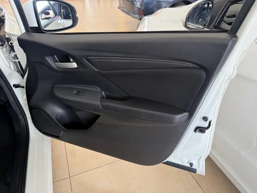 Honda Fit — фото 21