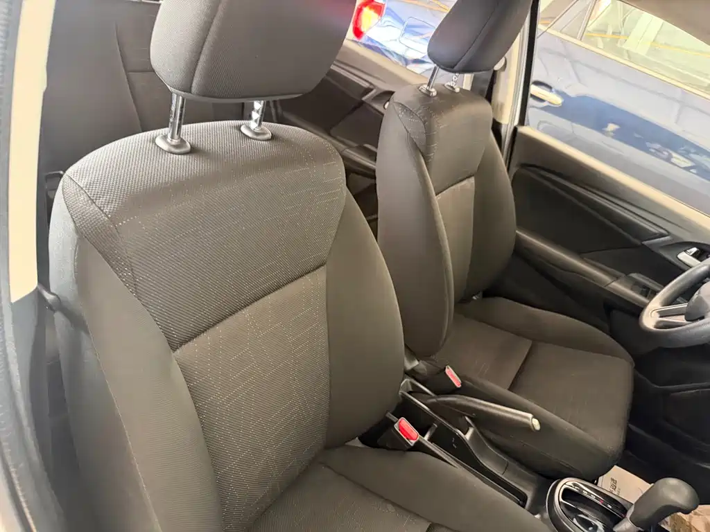 Honda Fit — фото 25