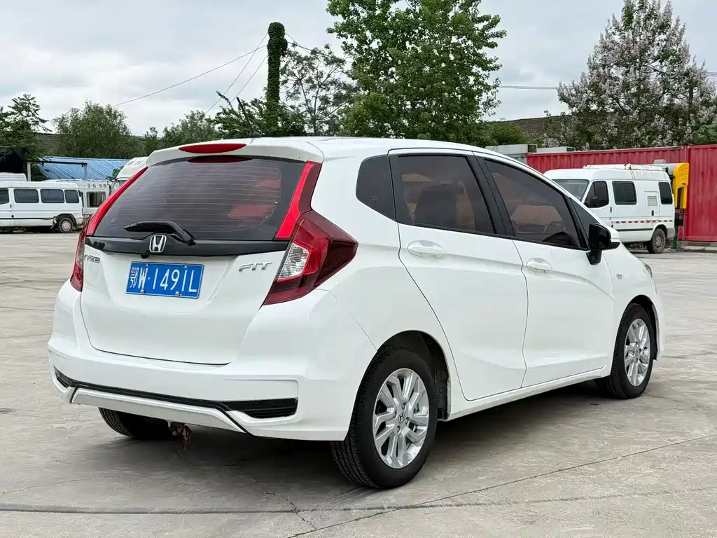 Honda Fit — фото 6