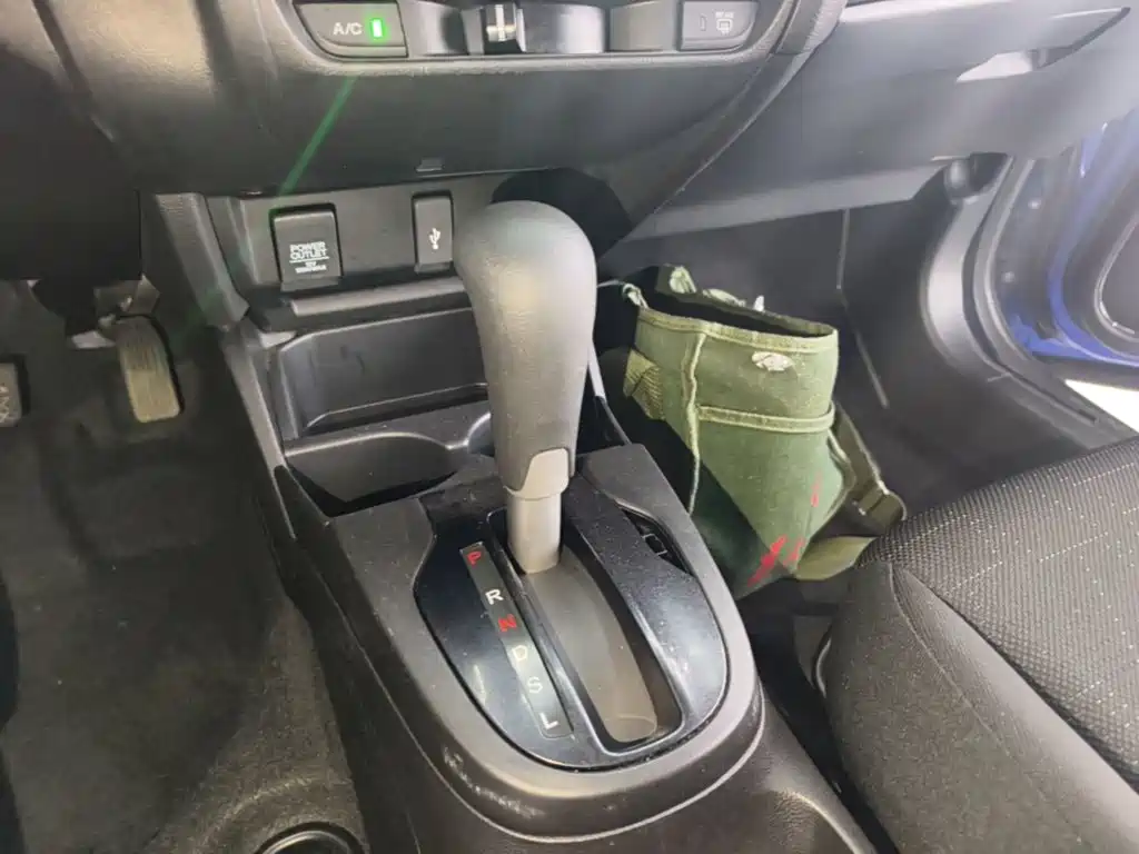Honda Fit — фото 14