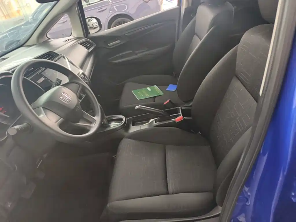 Honda Fit — фото 15