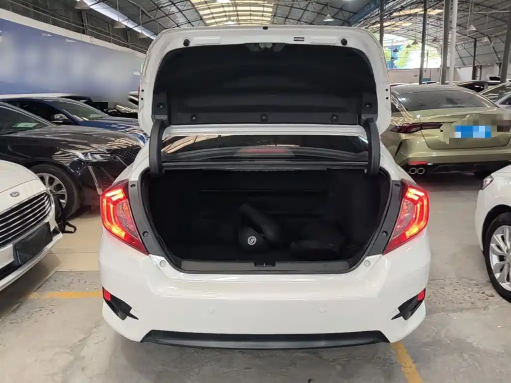Honda Civic — фото 19