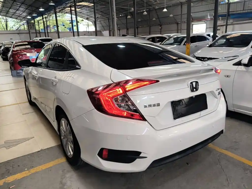 Honda Civic — фото 5