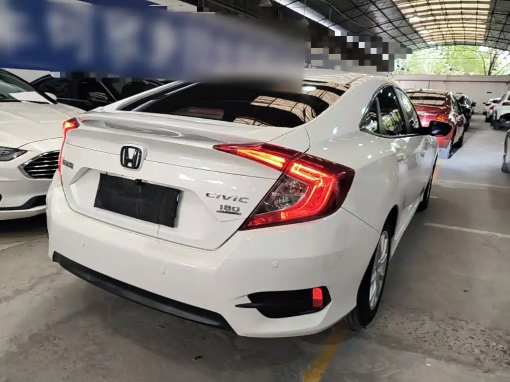Honda Civic — фото 7