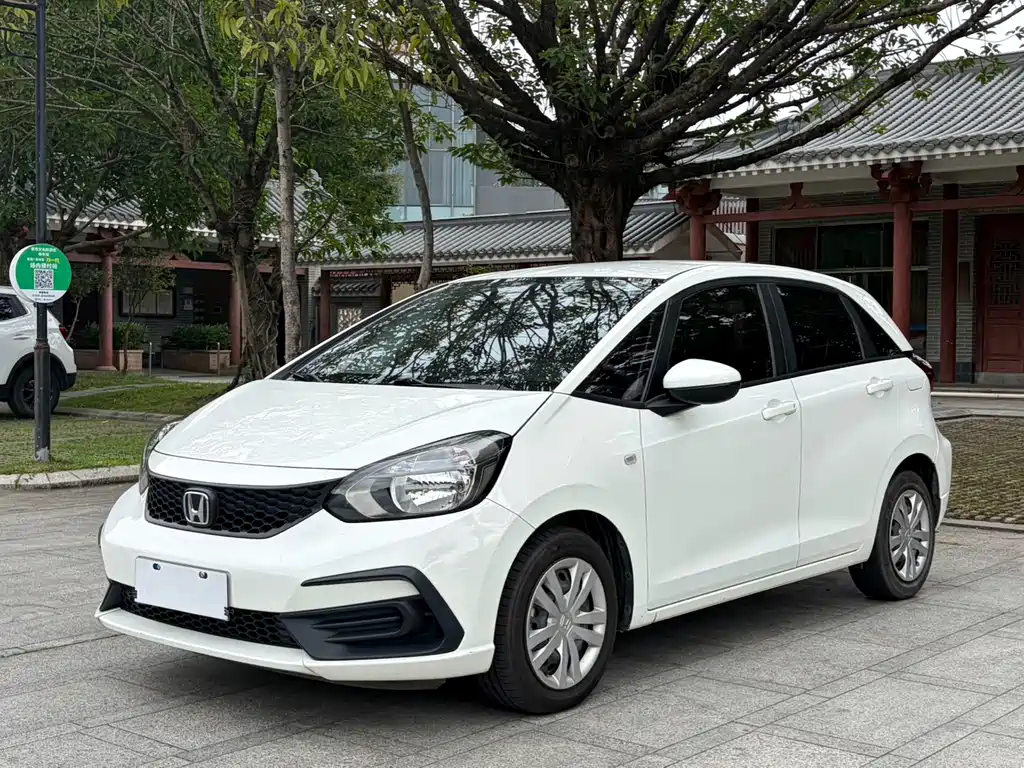 Honda Fit — фото 7