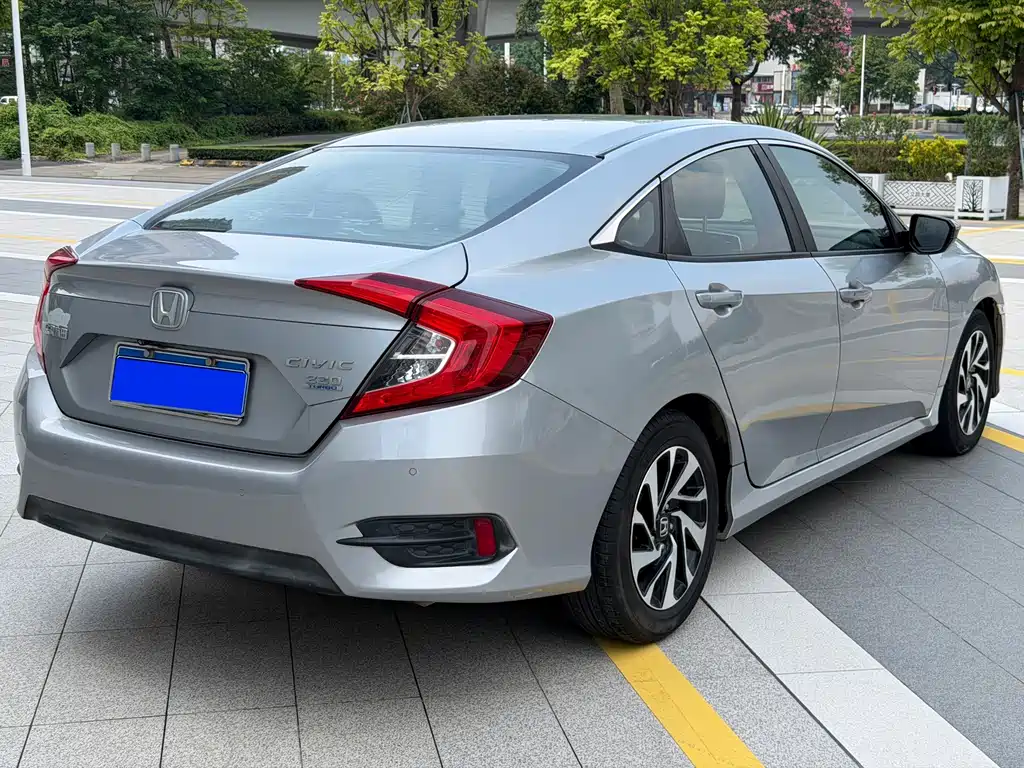 Honda Civic — фото 4