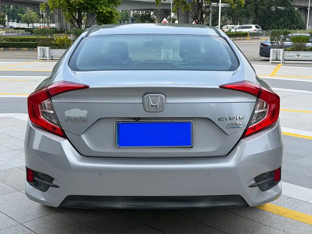Honda Civic — фото 5