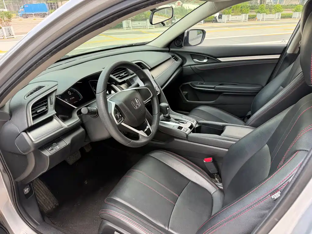 Honda Civic — фото 7