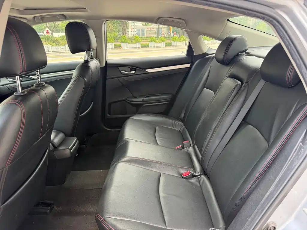 Honda Civic — фото 8