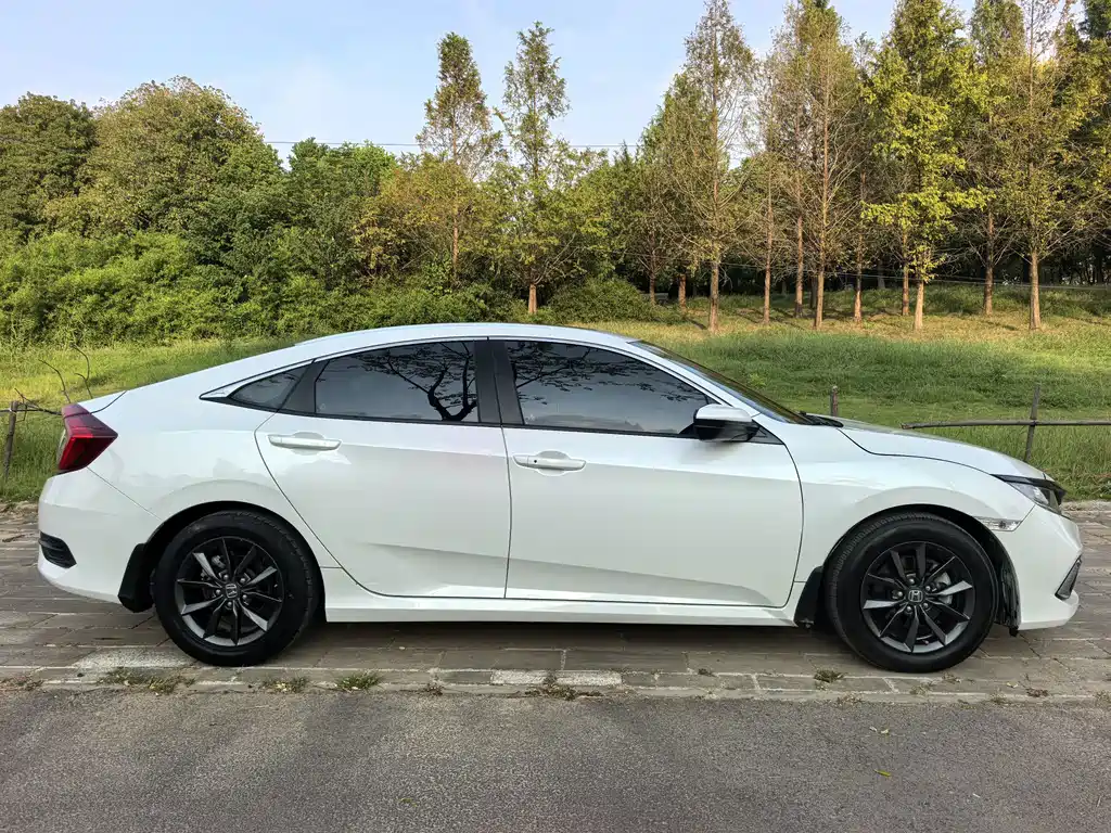 Honda Civic — фото 4