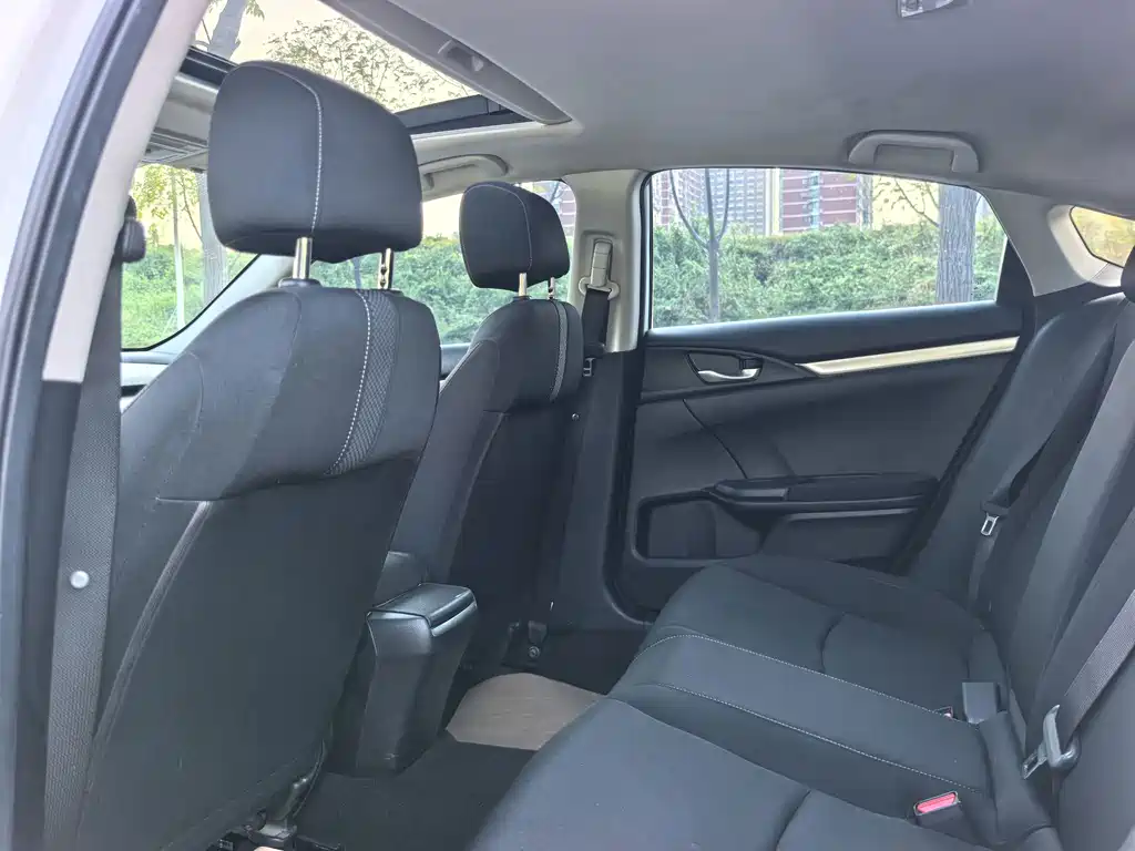 Honda Civic — фото 9
