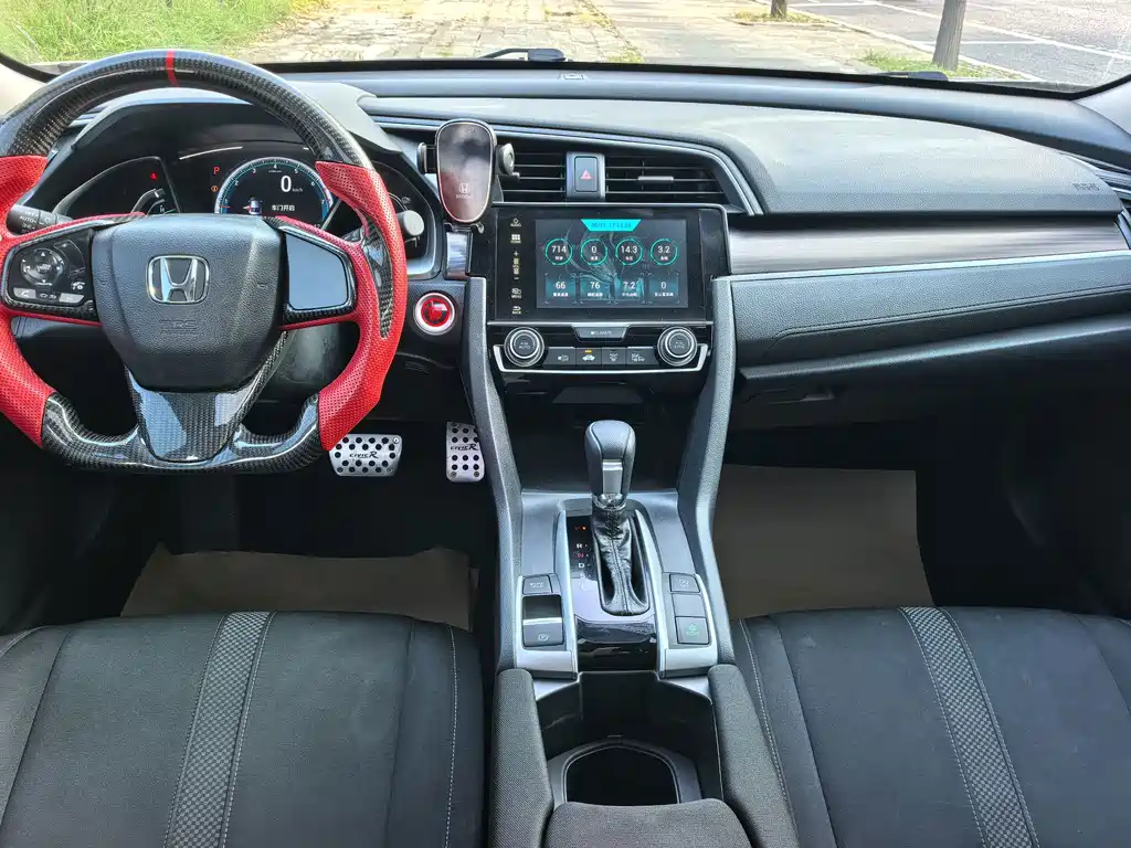 Honda Civic — фото 10