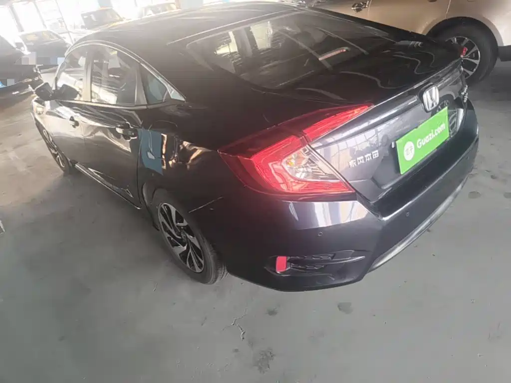 Honda Civic — фото 5