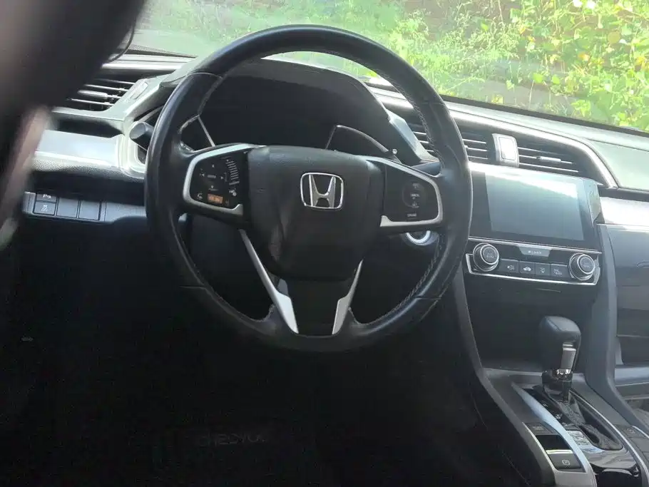 Honda Civic — фото 15