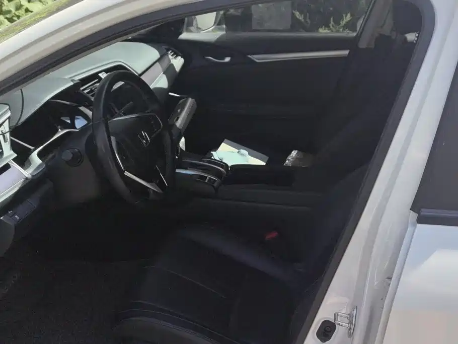 Honda Civic — фото 9