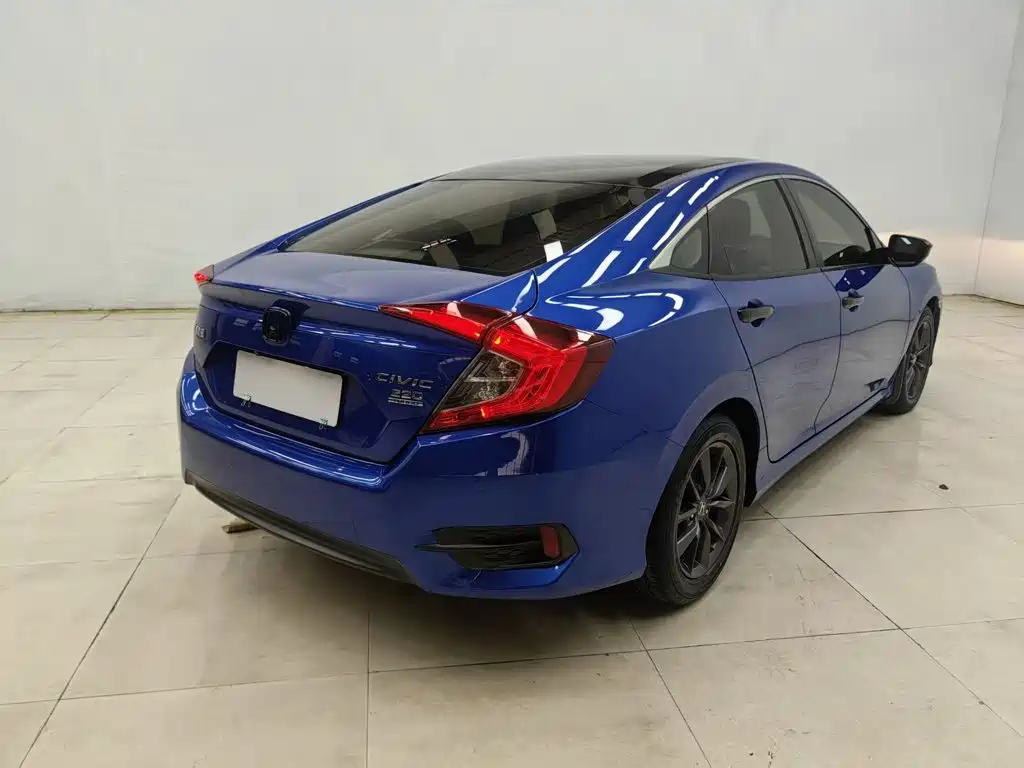 Honda Civic — фото 7