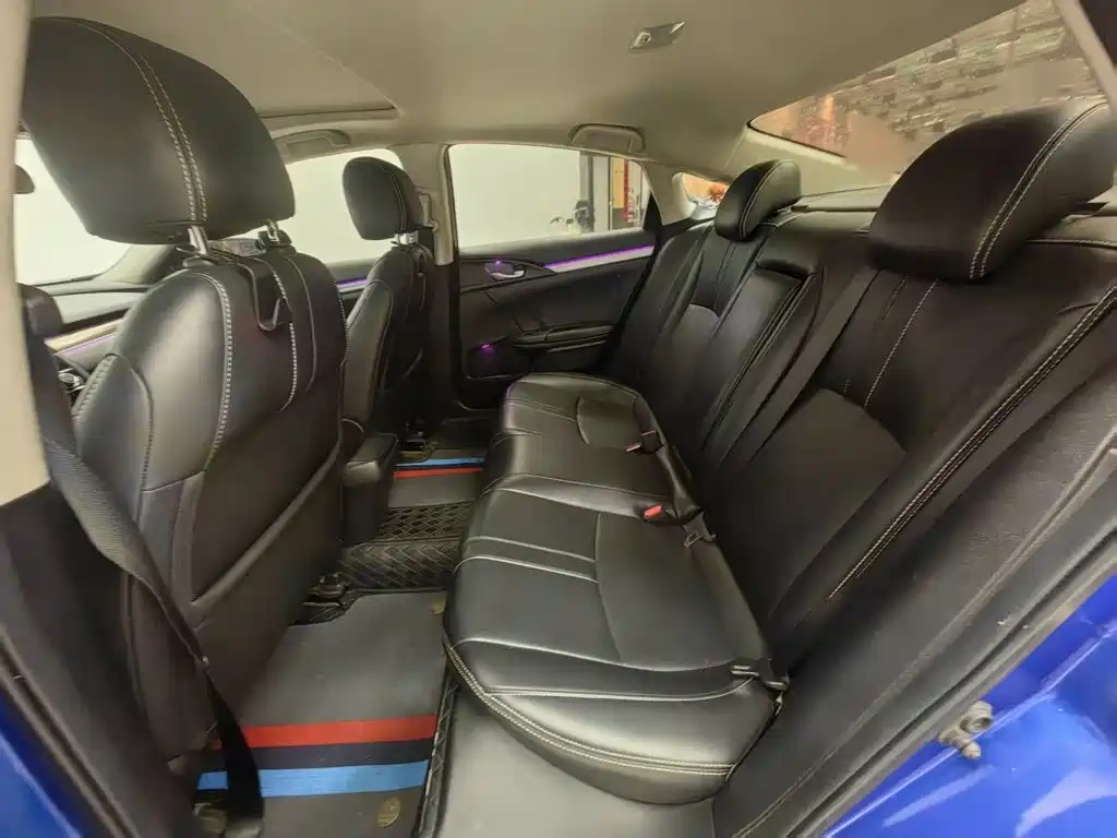 Honda Civic — фото 10