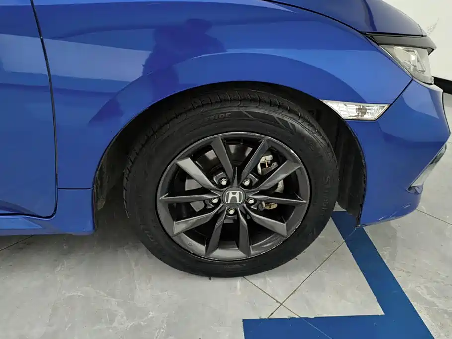 Honda Civic — фото 6