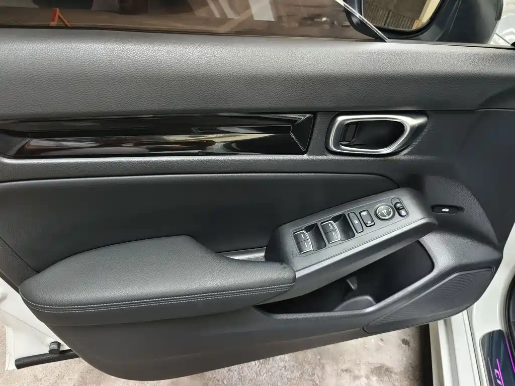 Honda Civic — фото 7