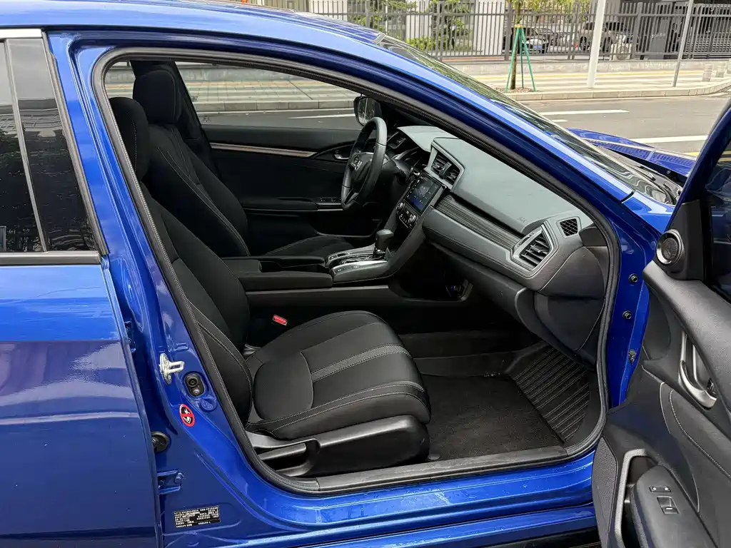 Honda Civic — фото 11