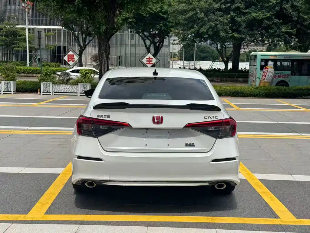 Honda Civic — фото 5